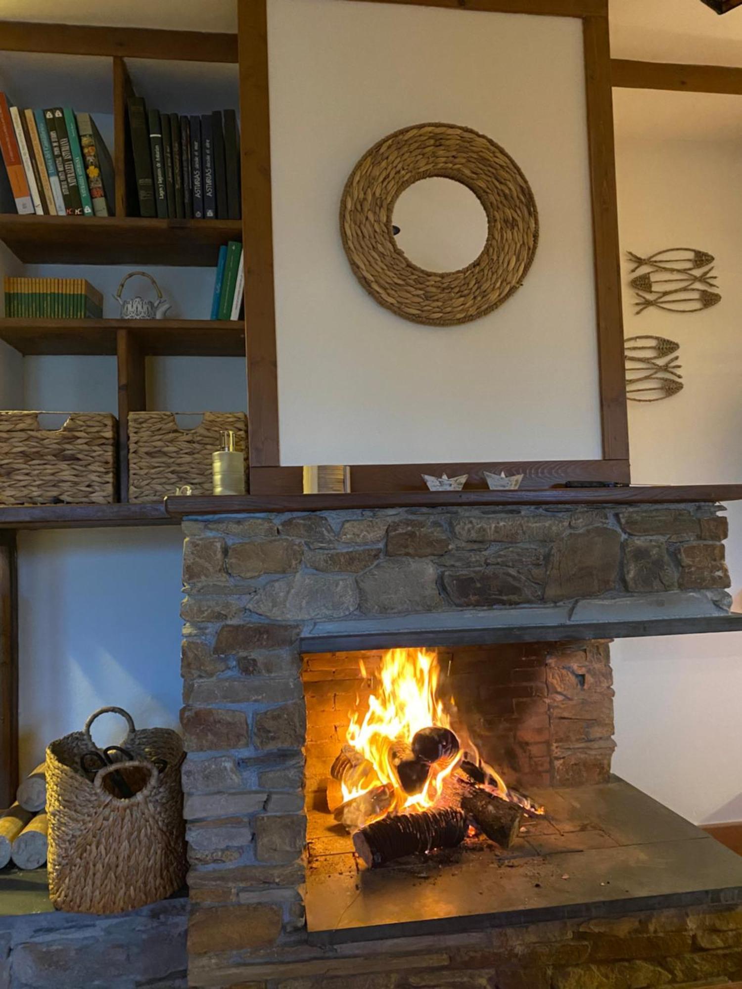 Casa Ria De Navia Guest House Екстериор снимка
